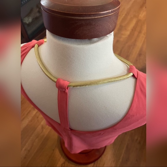 ❤️SOLD❤️BCBG Maxazria Gold Rope V-Neck Coral Tank top size Small - Picture 6 of 9